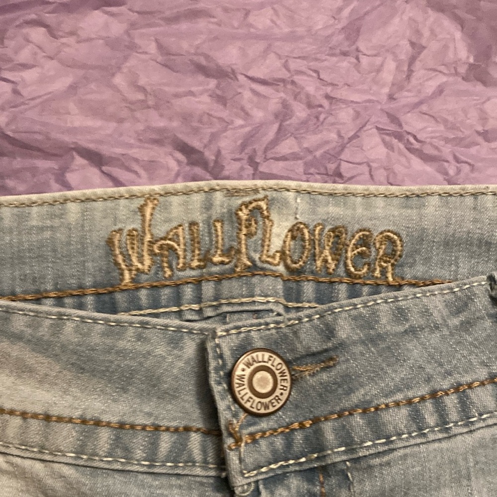 Wallflower light blue denim shorts with stretch to them.   Like new. - Picture 2 of 4